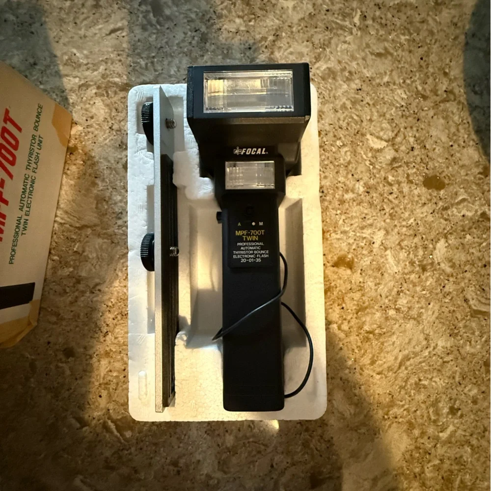 Vintage Original Packaging MPF-700T Black Twin Electronic Flash Unit